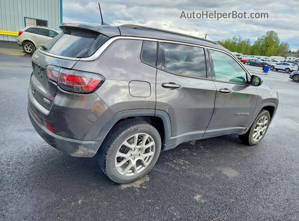3C4NJDFBXNT169715 2022 JEEP COMPASS Gray 