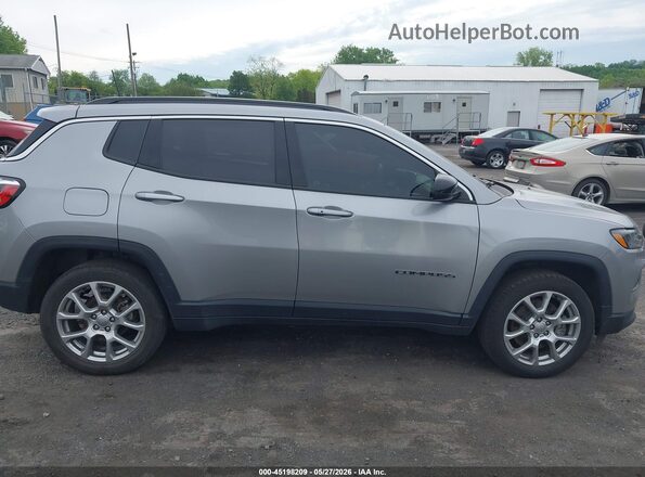 3C4NJDFNXPT501729 2023 JEEP COMPASS Silver Rear interior view