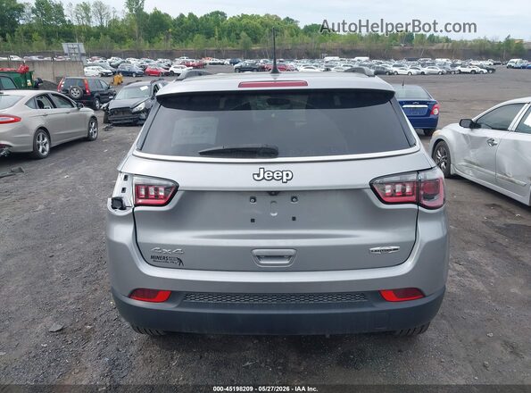 3C4NJDFNXPT501729 2023 JEEP COMPASS Silver 