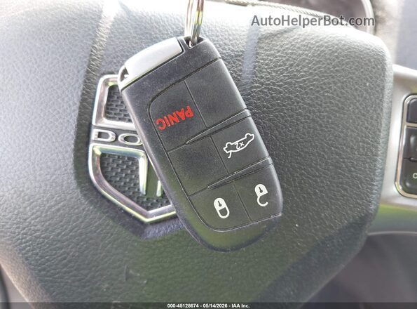 3C4PDCGG9HT537102 2017 DODGE JOURNEY Красный Вид панели приборов