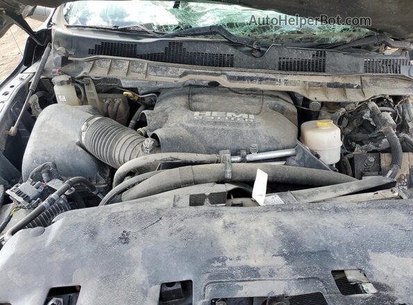3C63R3GJ2HG736519 2017 RAM 3500 Black Vista interior trasera