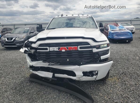 3C63R4DL0TG155900 2026 RAM 2500 White Widok z przodu