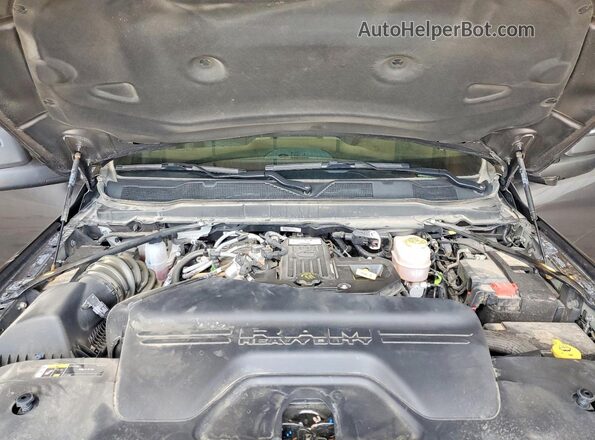 3C63R5DL2SG560242 2025 RAM 2500 Серый Вид задней части салона