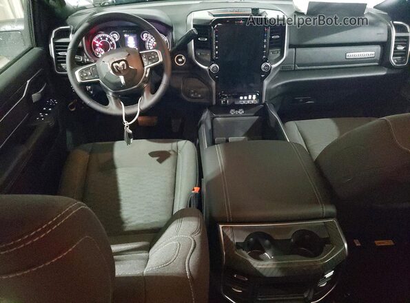 3C63R5DLXSG574518 2025 RAM 2500 White Widok deski rozdzielczej