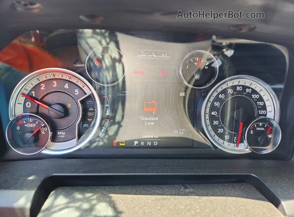 3C63RRHL1JG183239 2018 RAM 3500 Red 