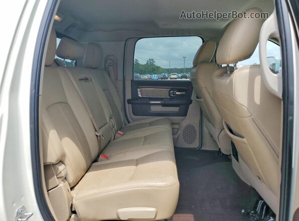 3C63RRML2JG339746 2018 RAM 3500 White უკანა სავარძლების ხედი