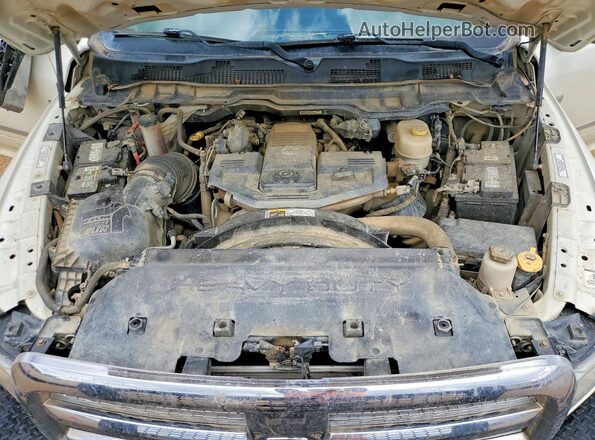 3C63RRML9JG335340 2018 RAM 3500 White Սալոնի հետևի տեսք