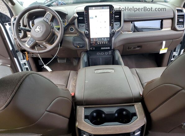 3C63RRPL4TG159179 2026 RAM 3500 White Widok deski rozdzielczej