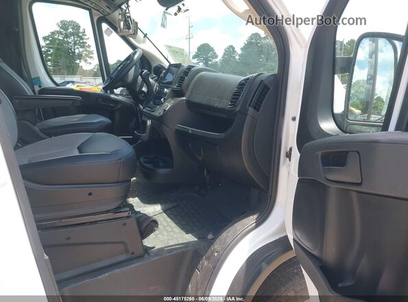 3C6LRVCG6SE505020 2025 RAM PROMASTER 2500 White Widok wnętrza z przodu