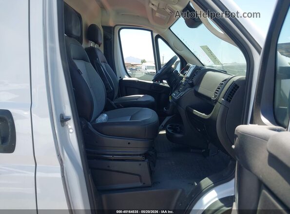 3C6LRVDG1SE519258 2025 RAM PROMASTER 2500 White Front interior view