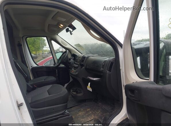3C6LRVDG4ME526272 2021 RAM PROMASTER 2500 White Front interior view