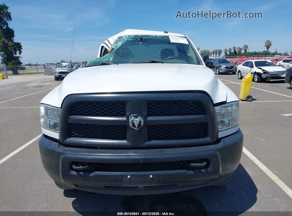 3C6MR5AL9HG763565 2017 RAM 2500 White Widok zestawu wskaźników