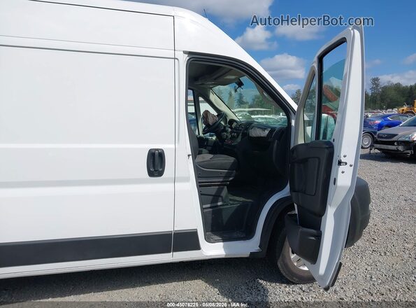 3C6MRVHG6ME519547 2021 RAM PROMASTER 3500 White Vista interior delantera