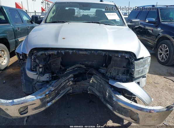 3C6RR6LT7HG728452 2017 RAM 1500 Silver Widok z przodu
