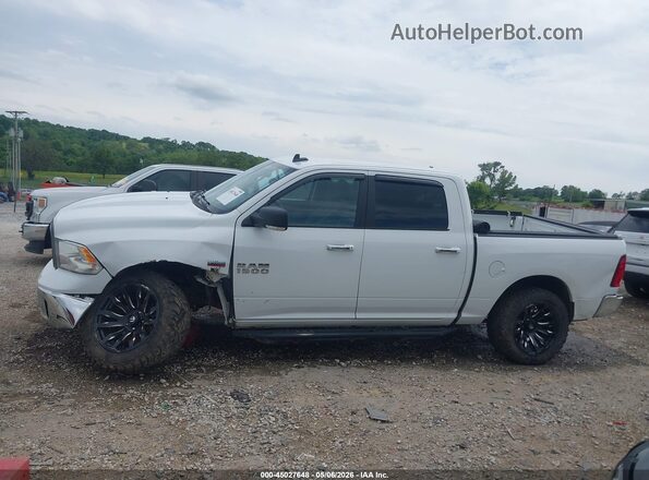 3C6RR7LT2JG135643 2018 RAM 1500 White Vista interior de 360 grados