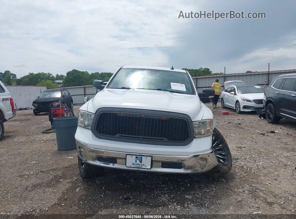 3C6RR7LT2JG135643 2018 RAM 1500 White Vista del cuadro de instrumentos