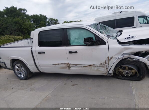 3C6SRFFP6T4169387 2026 RAM 1500 White Սալոնի հետևի տեսք