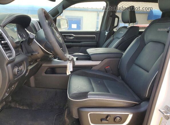 3C6SRFJPXT4180772 2026 RAM 1500 White Vista interior delantera