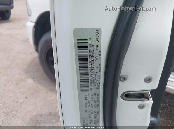3C6TR4CT6HG624061 2017 RAM 2500 White ძრავის განყოფილების ხედი
