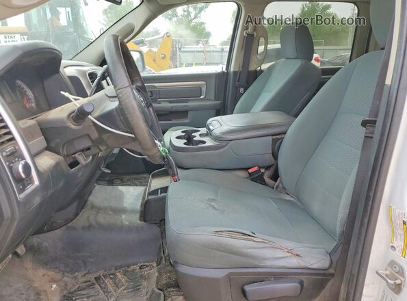 3C6TR5DT9GG166325 2016 RAM 2500 White Widok wnętrza z przodu