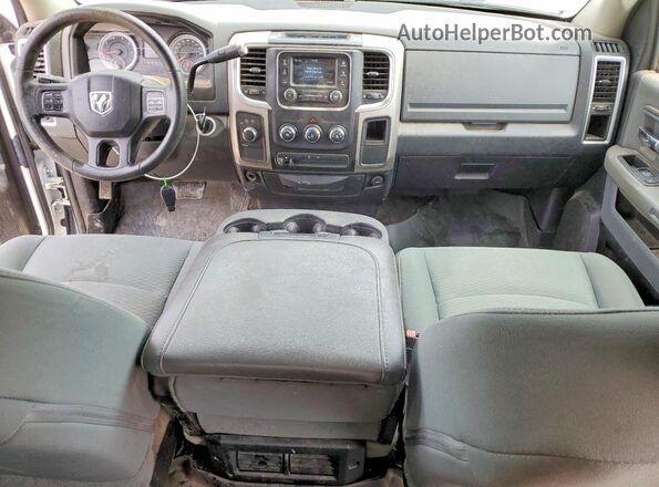 3C6TR5DT9GG166325 2016 RAM 2500 White Widok deski rozdzielczej