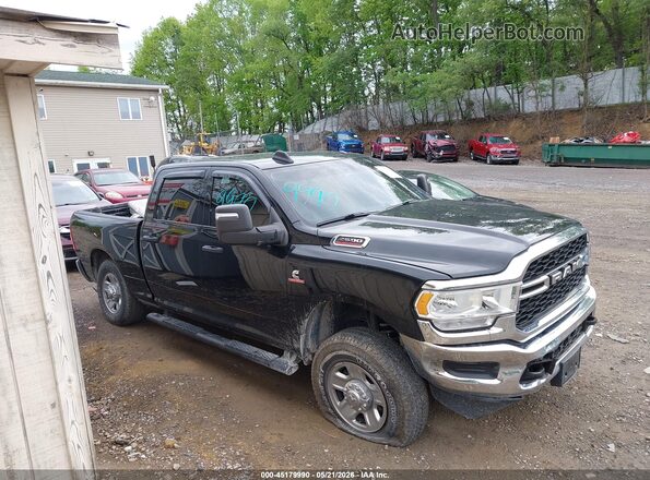 3C6UR5CL1RG415855 2024 RAM 2500 Black Vista interior trasera