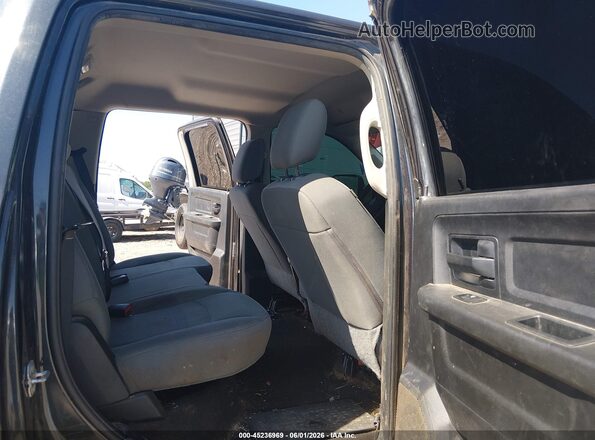 3C6UR5CL2HG732557 2017 RAM 2500 Черный Вид задних сидений