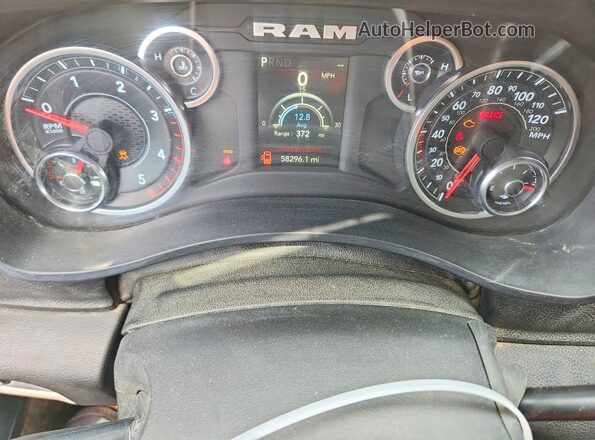 3C6UR5CL7RG114992 2024 RAM 2500 White Вид щитка приладів