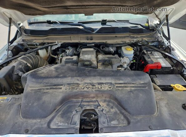3C6UR5CL7RG114992 2024 RAM 2500 White Вид задньої частини салону