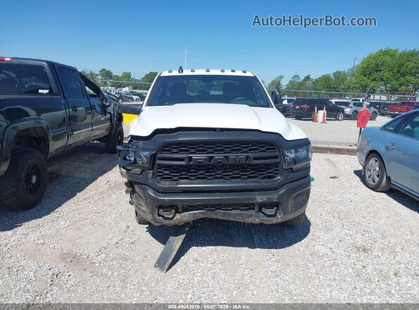 3C6UR5CL7RG234551 2024 RAM 2500 White Սարքավորումների վահանակի տեսք