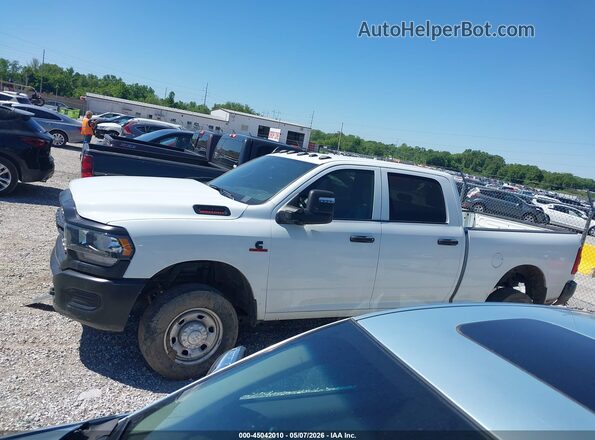 3C6UR5CL7RG234551 2024 RAM 2500 White Սալոնի 360 աստիճան տեսք