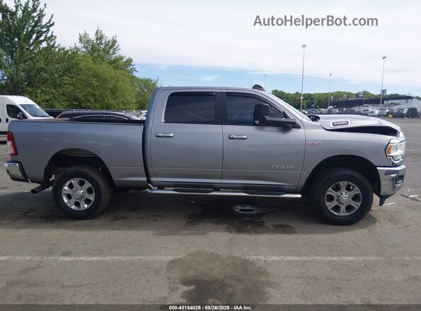 3C6UR5DJ9KG699450 2019 RAM 2500 Silver Widok wnętrza z tyłu