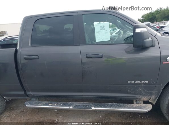 3C6UR5DL1RG338645 2024 RAM 2500 Серый Вид задней части салона