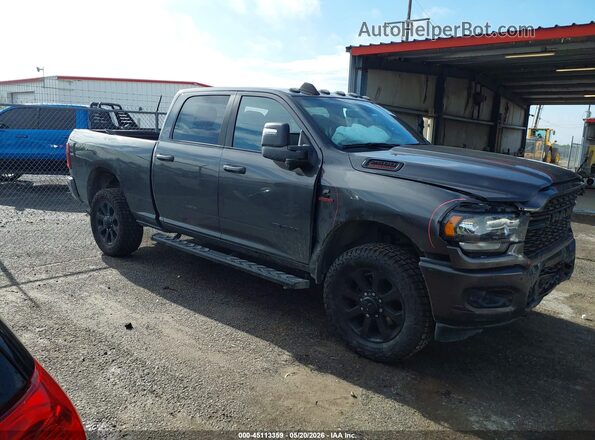 3C6UR5DL3RG317893 2024 RAM 2500 Gray Սալոնի հետևի տեսք