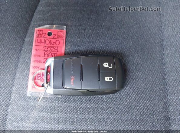 3C6UR5DL5RG180052 2024 RAM 2500 Черный Вид панели приборов