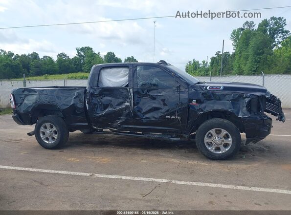 3C6UR5DL5RG180052 2024 RAM 2500 Черный Вид задней части салона