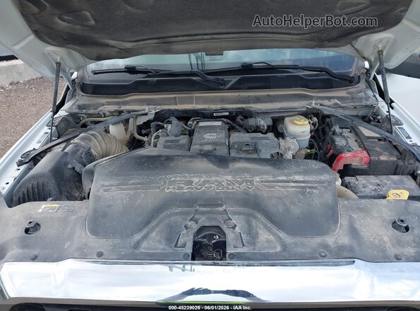 3C6UR5DL7RG338276 2024 RAM 2500 White Widok z tyłu