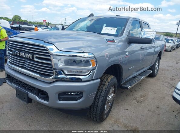 3C6UR5FL7RG407917 2024 RAM 2500 Silver Առջևի ձախ երեք քառորդ տեսարան