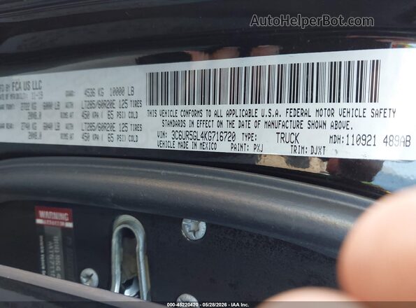 3C6UR5GL4KG716720 2019 RAM 2500 Black Engine compartment view