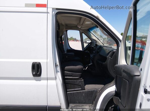 3C6URVJG1LE109652 2020 RAM PROMASTER 3500 Белый Вид салона спереди