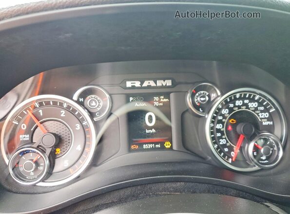 3C7WRNEL7RG349832 2024 RAM 5500 Black Instrument cluster view