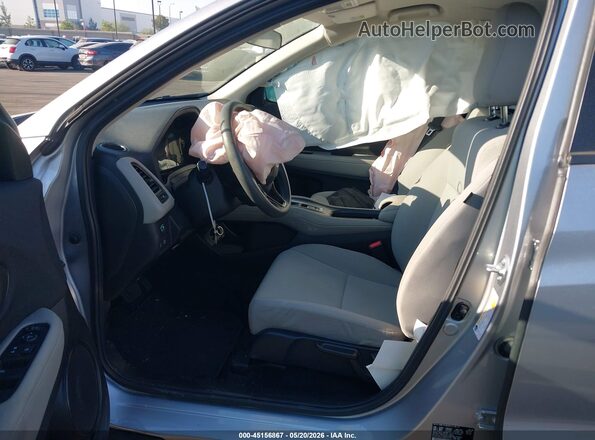 3CZRU5H33NM735271 2022 HONDA HR-V Silver Widok wnętrza z przodu