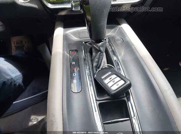 3CZRU5H50JM715829 2018 HONDA HR-V Silver Առջևի վահանակի տեսք