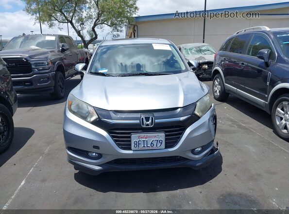 3CZRU5H50JM715829 2018 HONDA HR-V Silver Սարքավորումների վահանակի տեսք