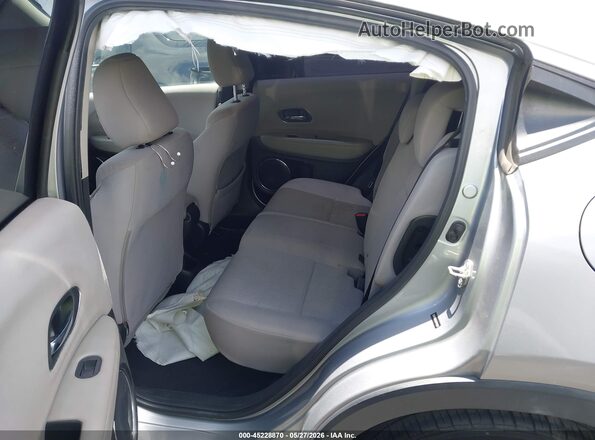 3CZRU5H50JM715829 2018 HONDA HR-V Silver VIN կոդի պիտակի տեսք