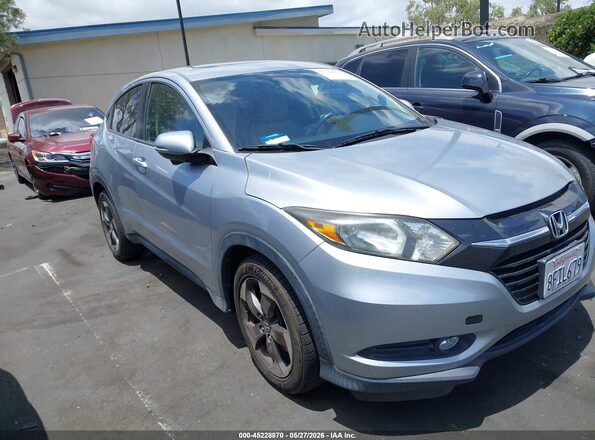 3CZRU5H50JM715829 2018 HONDA HR-V Silver Սալոնի հետևի տեսք