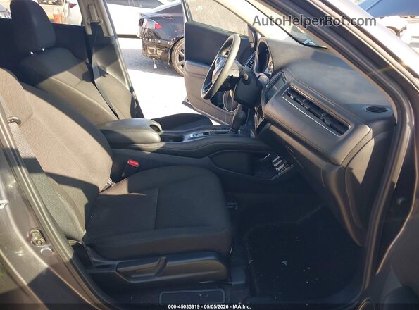 3CZRU5H52HM712554 2017 HONDA HR-V Серый Вид салона спереди