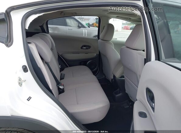 3CZRU5H52JM723141 2018 HONDA HR-V White VIN sticker view