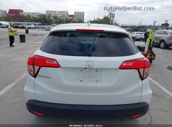 3CZRU5H52JM723141 2018 HONDA HR-V White 