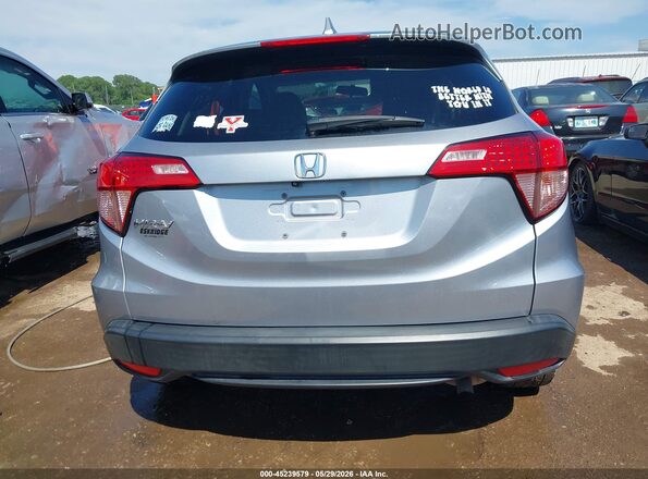 3CZRU5H57JM717058 2018 HONDA HR-V Серебряный 